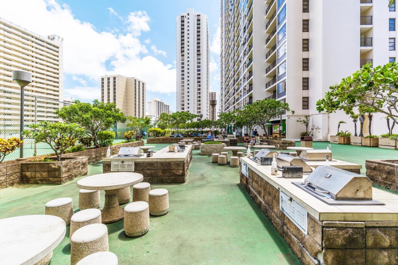 Waikiki Banyan Ocean View Oasis With Free Parking! Apartment Хонолулу Екстериор снимка