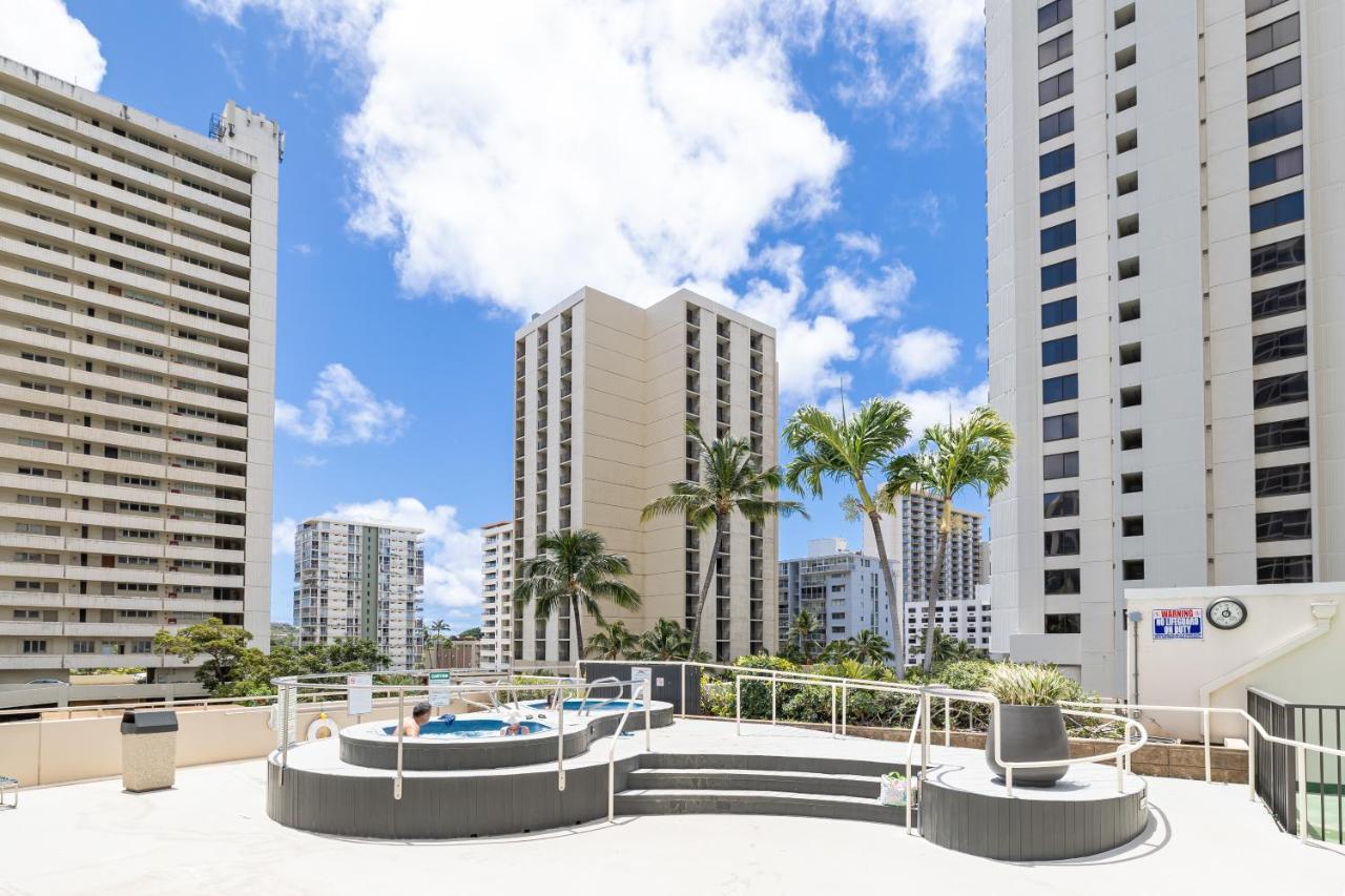 Waikiki Banyan Ocean View Oasis With Free Parking! Apartment Хонолулу Екстериор снимка